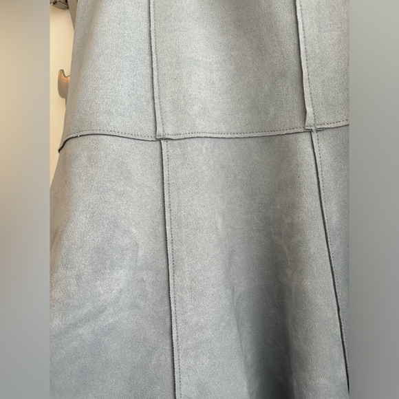 Zara sueded skater skirt - Picture 2 of 3